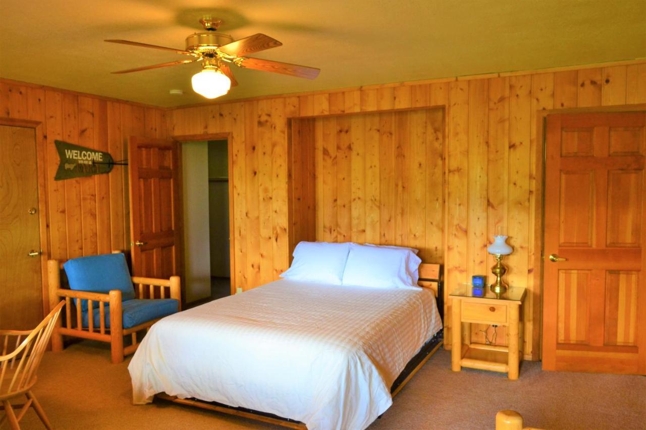 Вилла Twin Peaks Guest Ranch Salmon Экстерьер фото