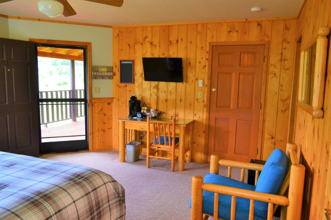 Вилла Twin Peaks Guest Ranch Salmon Экстерьер фото