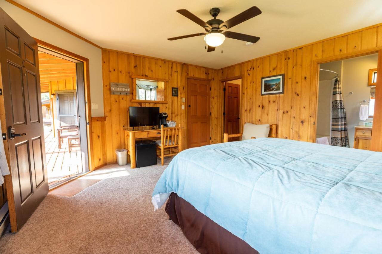 Вилла Twin Peaks Guest Ranch Salmon Экстерьер фото