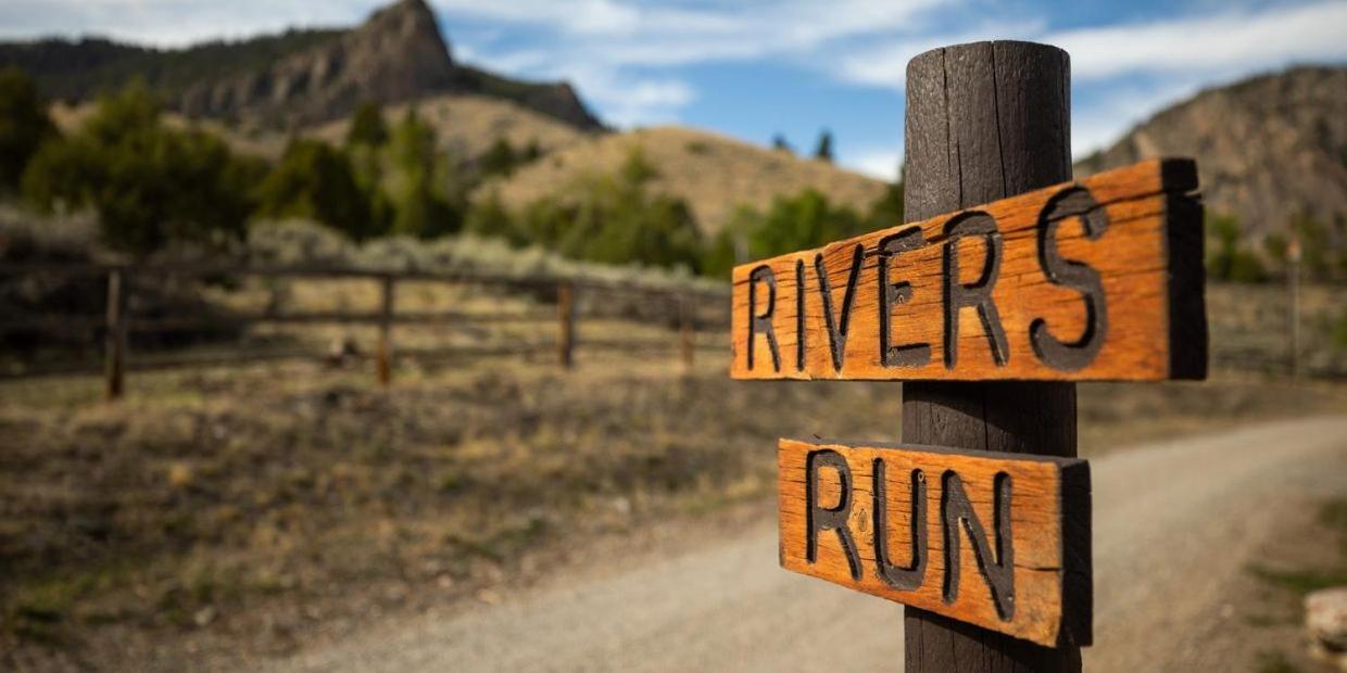 Вилла Twin Peaks Guest Ranch Salmon Экстерьер фото